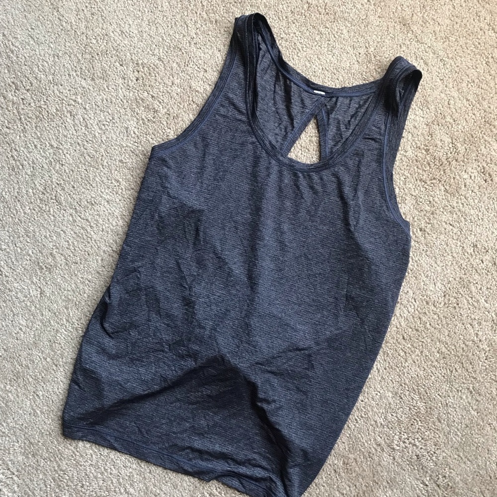 Lululemon top.